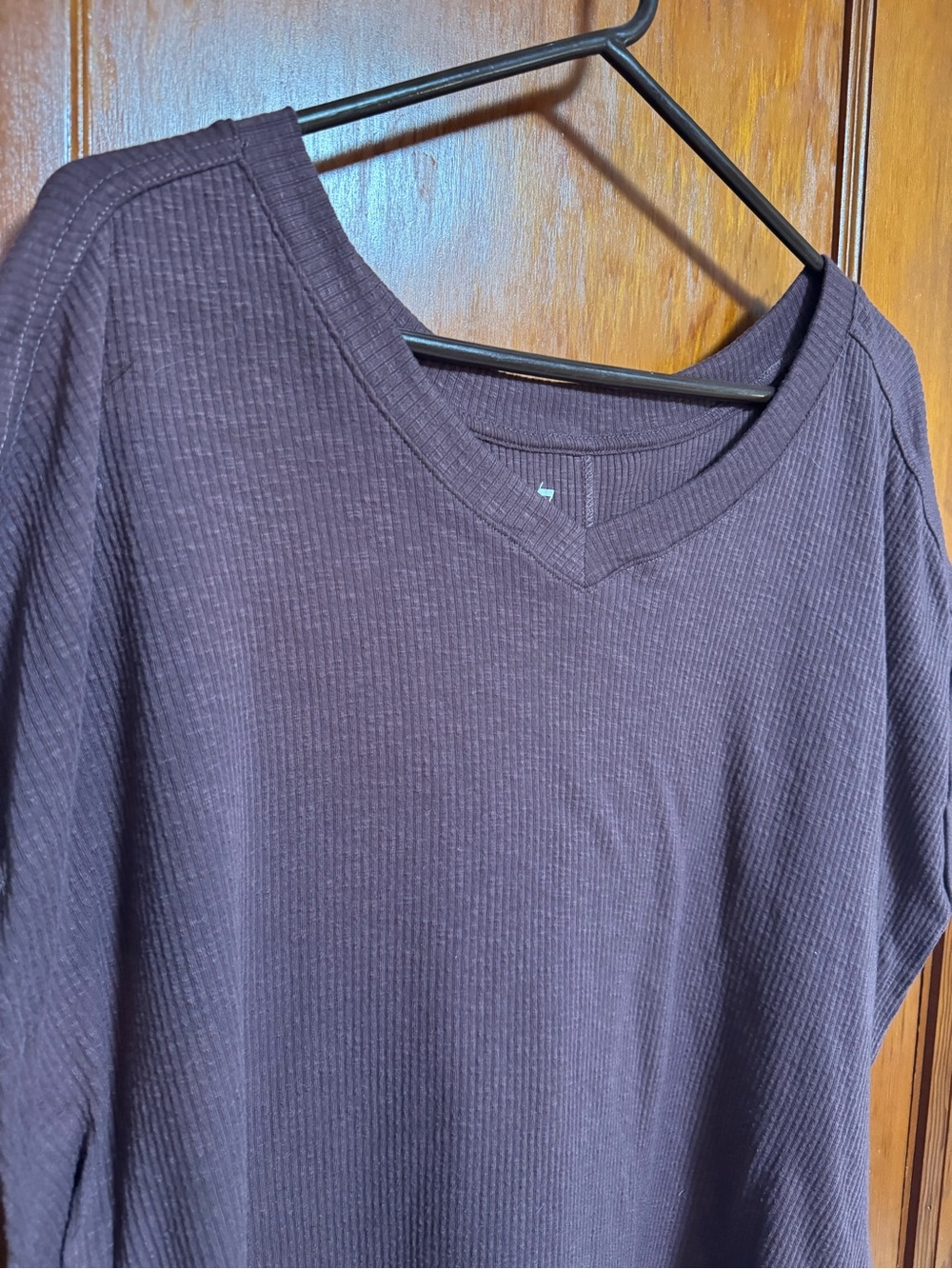 Maurices Men's Long Sleeve V-Neck Ribbed Shirt - Plum